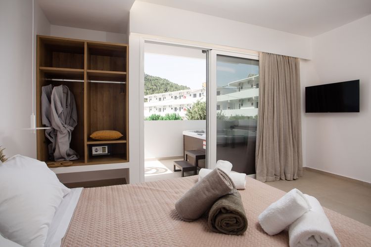 Suite with Spa Bath — interior