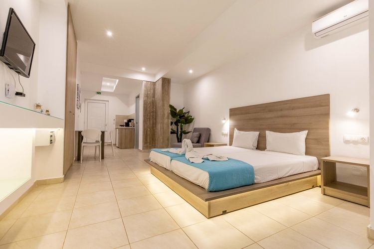 Superior Twin Room with Garden View — interior